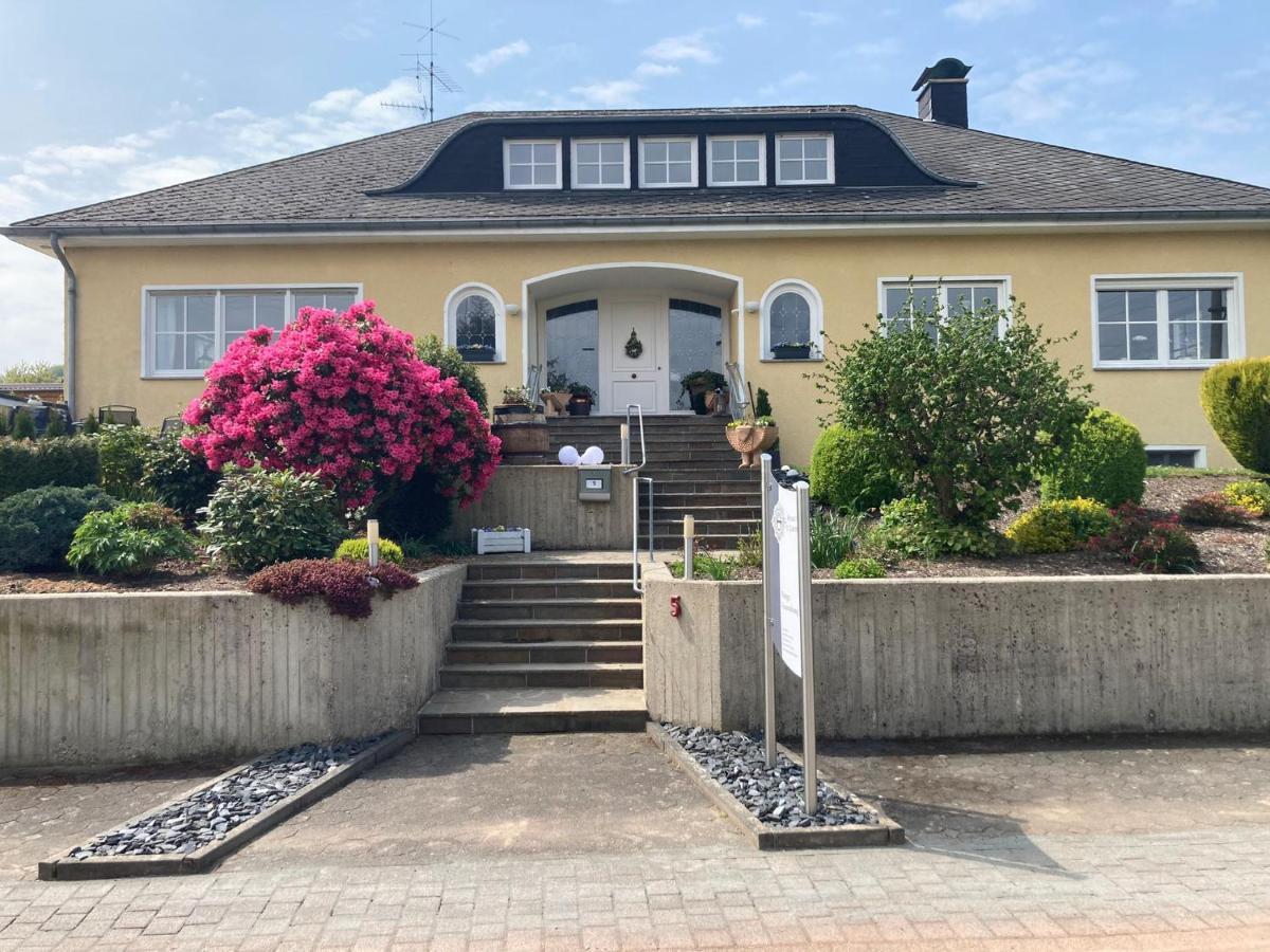 Weingut Goedert Appartement Osann-Monzel Buitenkant foto