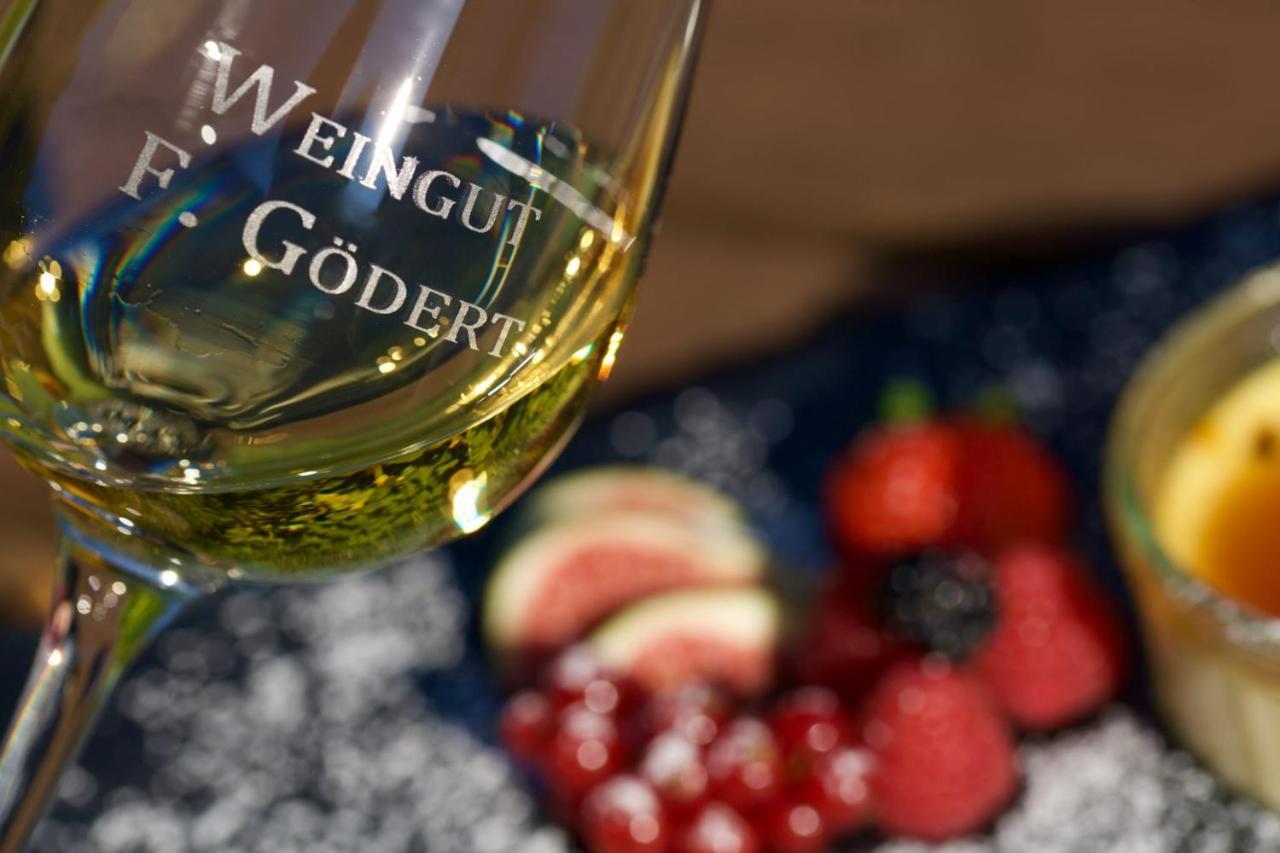 Weingut Goedert Appartement Osann-Monzel Buitenkant foto